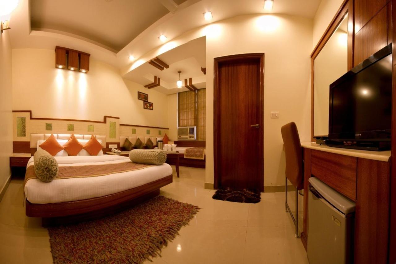 The Aster Karol Bagh Homely Atmosphere New Delhi Exterior photo