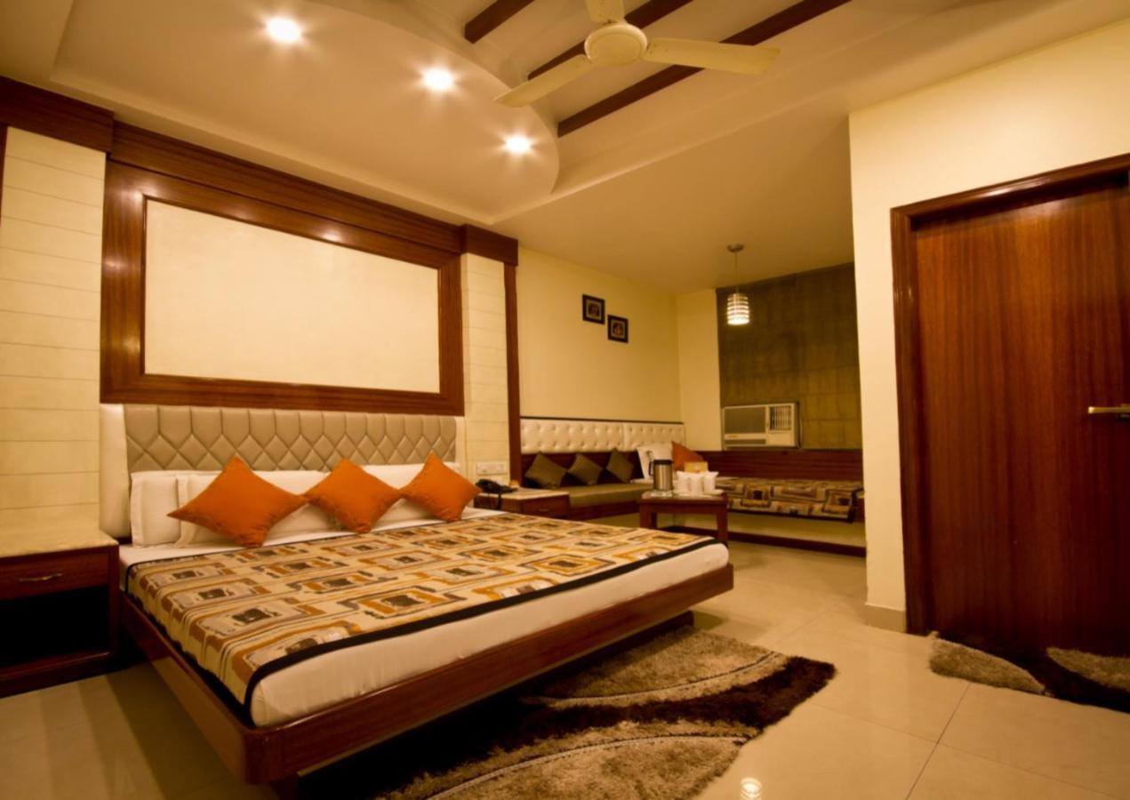 The Aster Karol Bagh Homely Atmosphere New Delhi Exterior photo