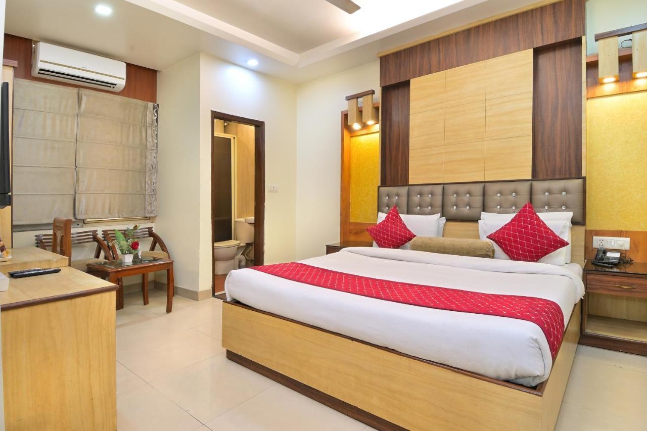 The Aster Karol Bagh Homely Atmosphere New Delhi Exterior photo